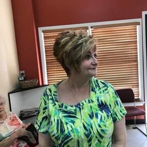 Meet your Posher, Becky